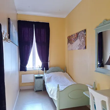 Tjotta Gjestegaard Guest house