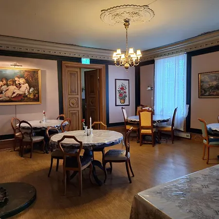 Tjotta Gjestegaard * Alstahaug