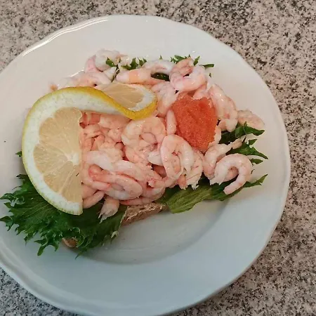 Tjotta Gjestegaard Pensjonat Alstahaug