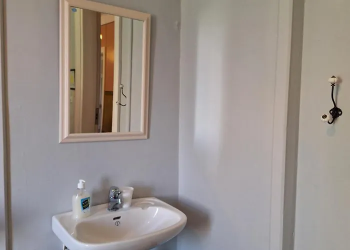 Pensionat Tjotta Gjestegaard *